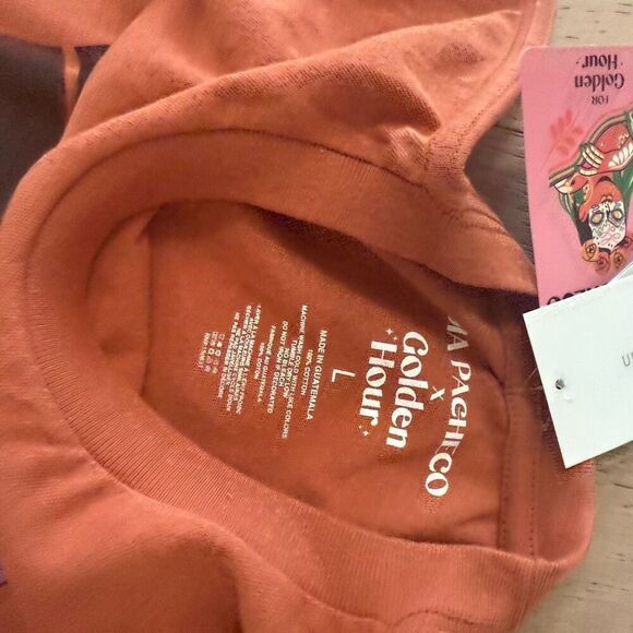 Urban outfitters orange dia Pacheco t shirt size large - Picture 3 of 3